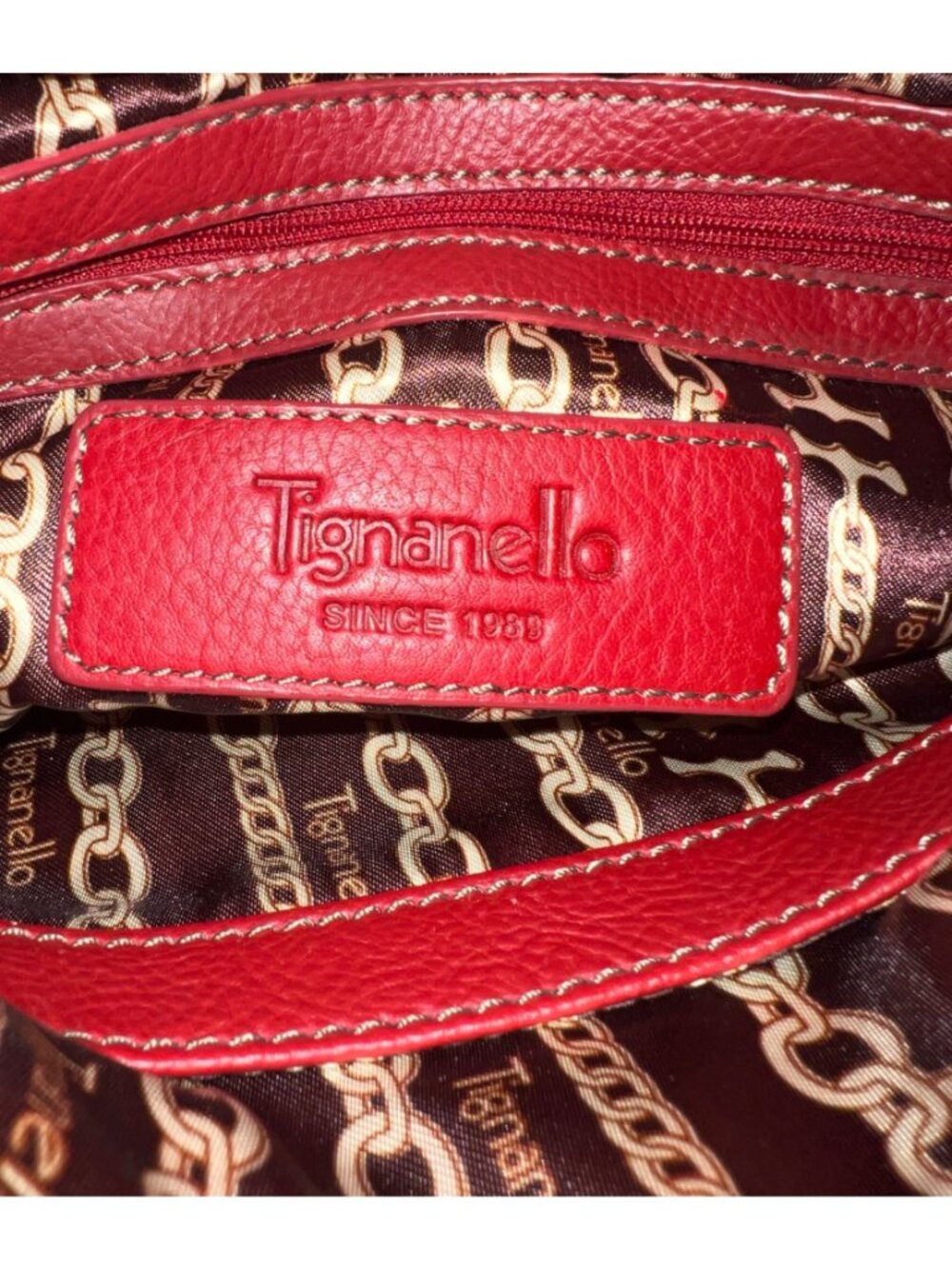 Tignanello Red Leather Crossbody Bag With Silver Hardware & Chain Print Lining - Picture 6 of 9